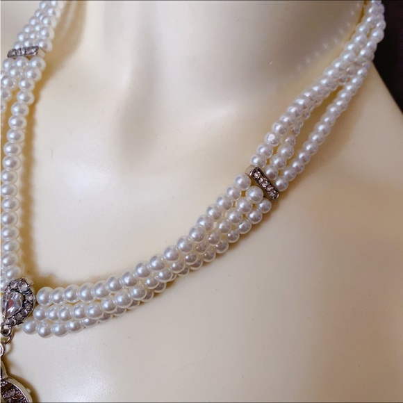 Nordstrom Triple Row of faux pearls and crystal with Camelia Pendant - Picture 8 of 12